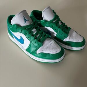 Air Jordan 1 Low Shoes